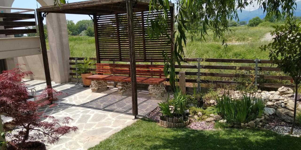 Guesthouse With Garden コモティニ エクステリア 写真